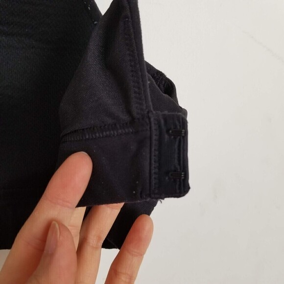 Under Armour Black Eclipse High Impact Sports Bra Hook And Loop Back Closure - Picture 9 of 16